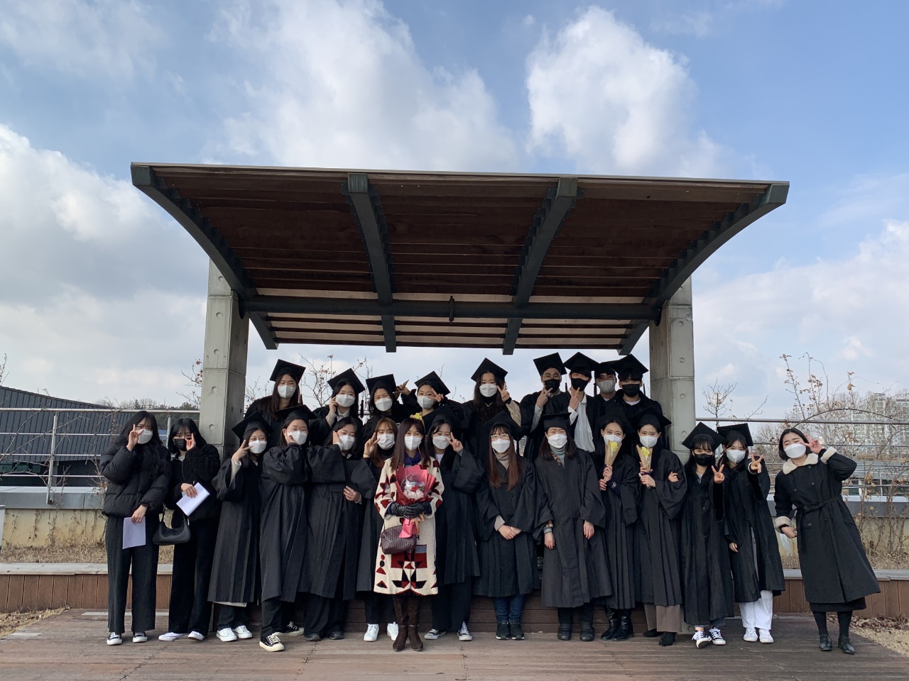 게시물의 1번째 이미지 - 하단 참조