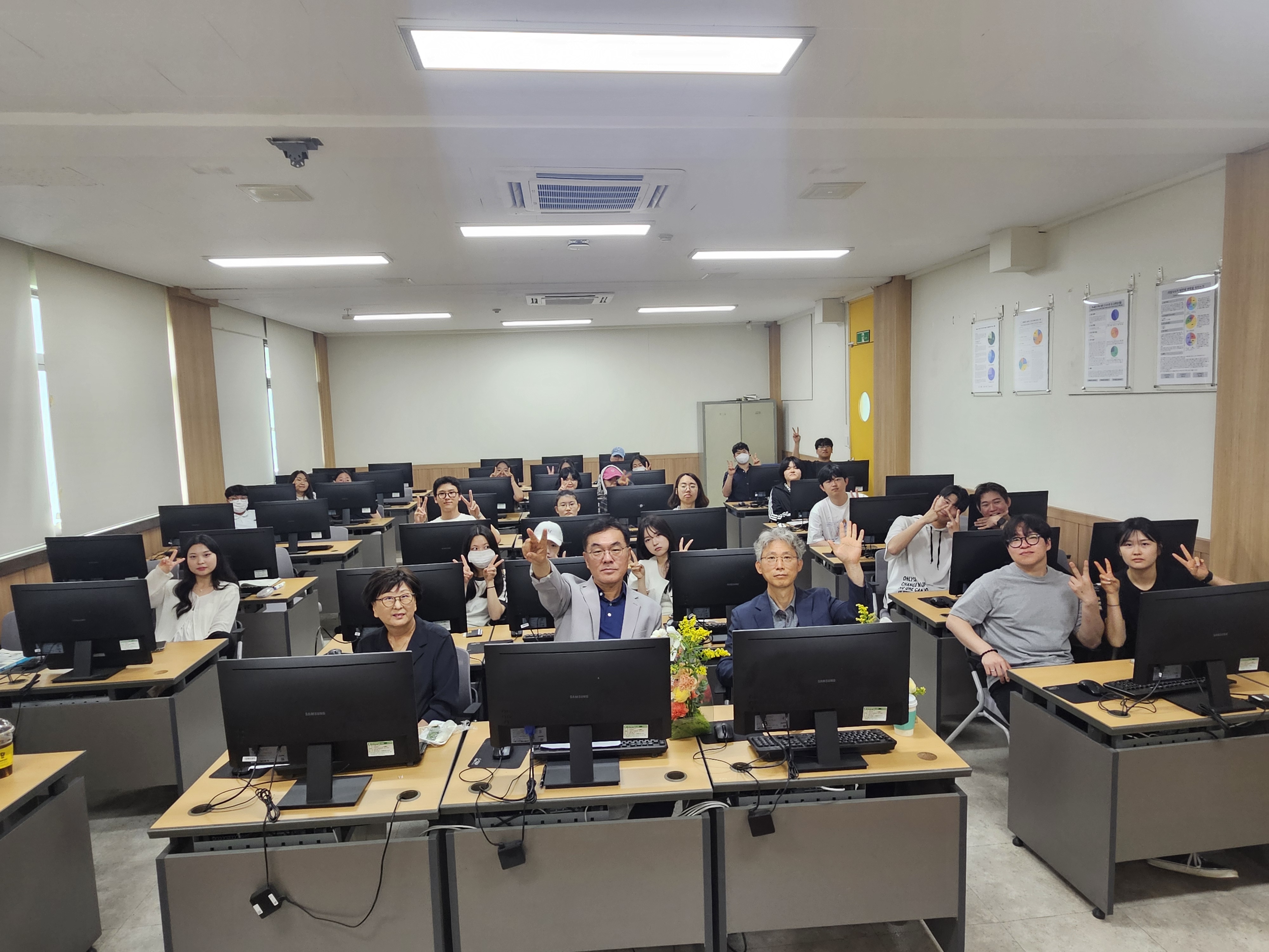 게시물의 1번째 이미지 - 하단 참조