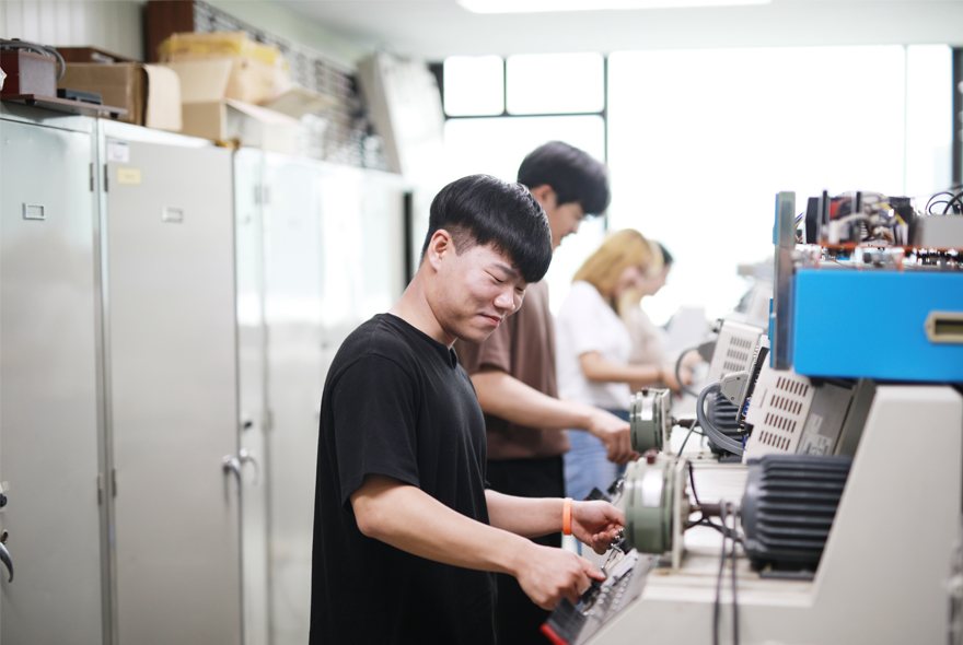 반도체전자과 이미지1