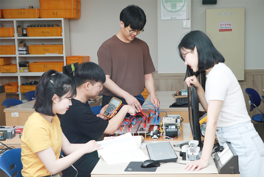 반도체전자과 이미지2